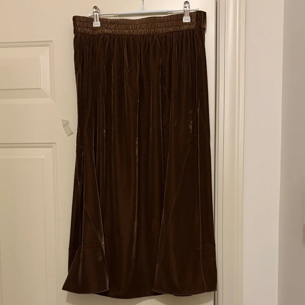 J. Crew Cubeb Berry Velvet Pull-On Midi Skirt/NWT/M - Picture 14 of 14